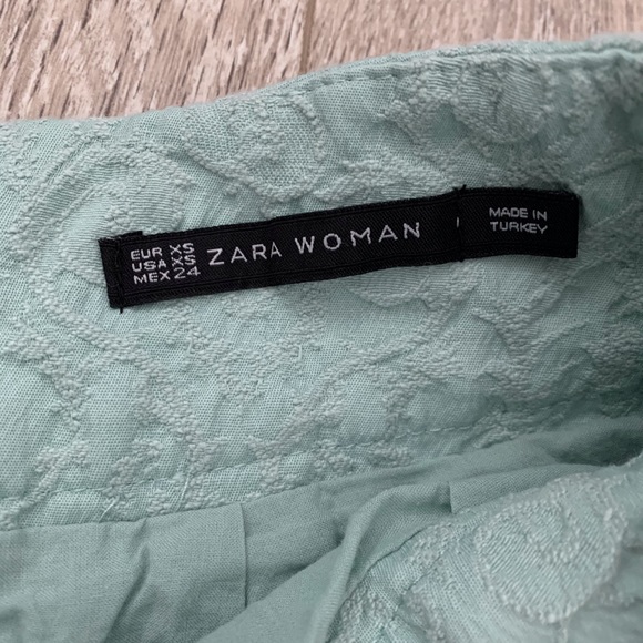 Zara mini skirt - Picture 2 of 2